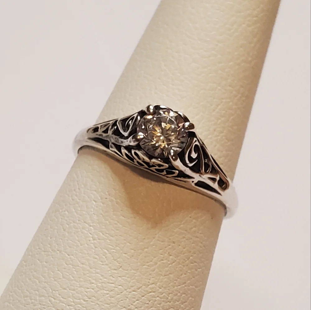 Vintage Scrolled Sterling Ring - Picture 3 of 16